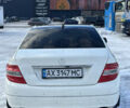 Белый Мерседес Ц-Класс, объемом двигателя 3 л и пробегом 160 тыс. км за 7200 $, фото 2 на Automoto.ua