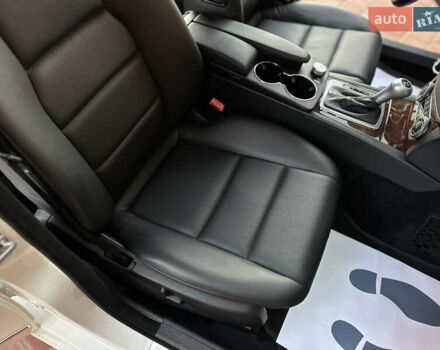 Белый Мерседес Ц-Класс, объемом двигателя 3 л и пробегом 155 тыс. км за 11700 $, фото 36 на Automoto.ua