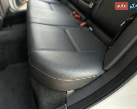 Белый Мерседес Ц-Класс, объемом двигателя 3 л и пробегом 155 тыс. км за 11700 $, фото 38 на Automoto.ua