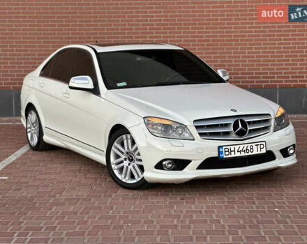 Белый Мерседес Ц-Класс, объемом двигателя 3 л и пробегом 155 тыс. км за 11700 $, фото 7 на Automoto.ua