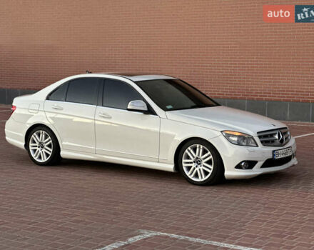 Белый Мерседес Ц-Класс, объемом двигателя 3 л и пробегом 155 тыс. км за 11700 $, фото 1 на Automoto.ua