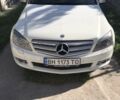 Білий Мерседес Ц-Клас, об'ємом двигуна 3 л та пробігом 100 тис. км за 10500 $, фото 1 на Automoto.ua