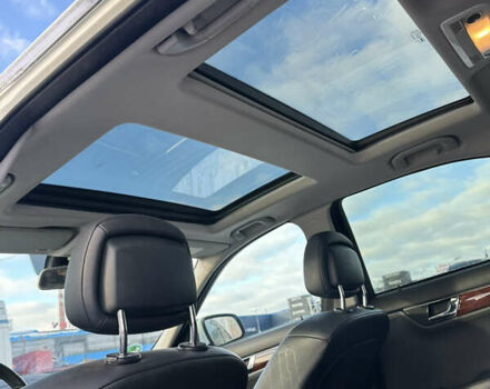 Белый Мерседес Ц-Класс, объемом двигателя 3 л и пробегом 160 тыс. км за 7200 $, фото 10 на Automoto.ua