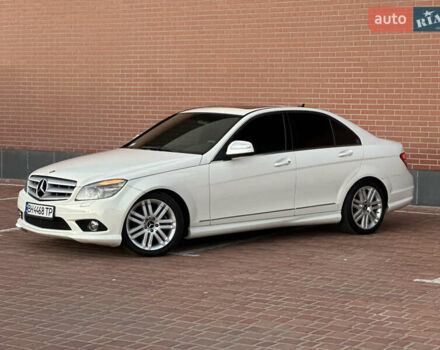Белый Мерседес Ц-Класс, объемом двигателя 3 л и пробегом 155 тыс. км за 11700 $, фото 6 на Automoto.ua