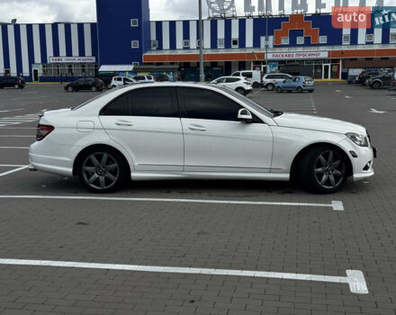 Білий Мерседес Ц-Клас, об'ємом двигуна 2.5 л та пробігом 235 тис. км за 8499 $, фото 3 на Automoto.ua