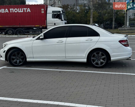 Білий Мерседес Ц-Клас, об'ємом двигуна 2.5 л та пробігом 235 тис. км за 8499 $, фото 6 на Automoto.ua