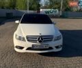 Белый Мерседес Ц-Класс, объемом двигателя 2.14 л и пробегом 260 тыс. км за 11500 $, фото 1 на Automoto.ua