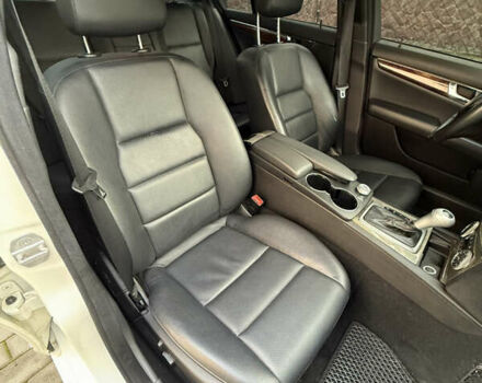 Білий Мерседес Ц-Клас, об'ємом двигуна 3 л та пробігом 230 тис. км за 13300 $, фото 13 на Automoto.ua