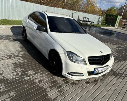 Белый Мерседес Ц-Класс, объемом двигателя 1.8 л и пробегом 265 тыс. км за 9999 $, фото 14 на Automoto.ua