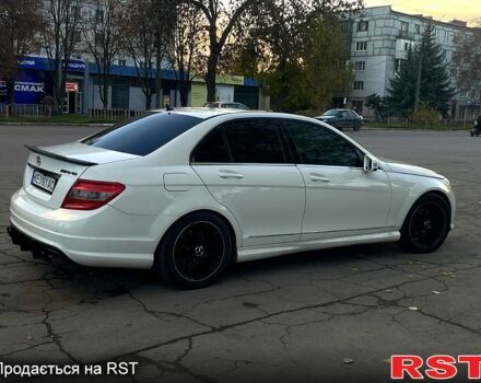 Білий Мерседес Ц-Клас, об'ємом двигуна 3 л та пробігом 236 тис. км за 10500 $, фото 4 на Automoto.ua