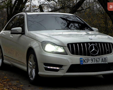 Белый Мерседес Ц-Класс, объемом двигателя 1.8 л и пробегом 117 тыс. км за 12500 $, фото 20 на Automoto.ua