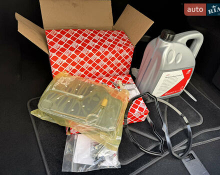 Белый Мерседес Ц-Класс, объемом двигателя 1.8 л и пробегом 265 тыс. км за 9999 $, фото 94 на Automoto.ua