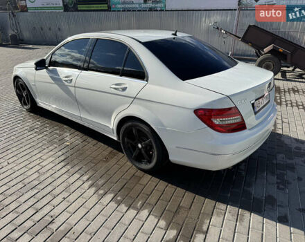 Белый Мерседес Ц-Класс, объемом двигателя 1.8 л и пробегом 265 тыс. км за 9999 $, фото 30 на Automoto.ua