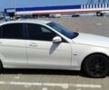 Белый Мерседес Ц-Класс, объемом двигателя 2.14 л и пробегом 325 тыс. км за 8800 $, фото 2 на Automoto.ua