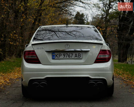 Белый Мерседес Ц-Класс, объемом двигателя 1.8 л и пробегом 117 тыс. км за 12500 $, фото 8 на Automoto.ua