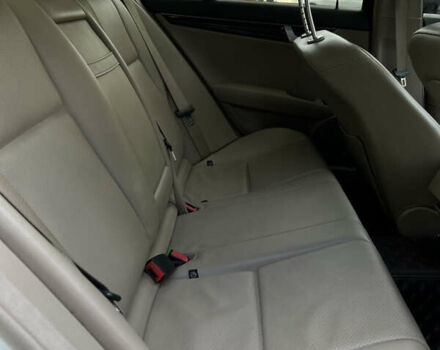 Белый Мерседес Ц-Класс, объемом двигателя 3 л и пробегом 200 тыс. км за 10700 $, фото 13 на Automoto.ua