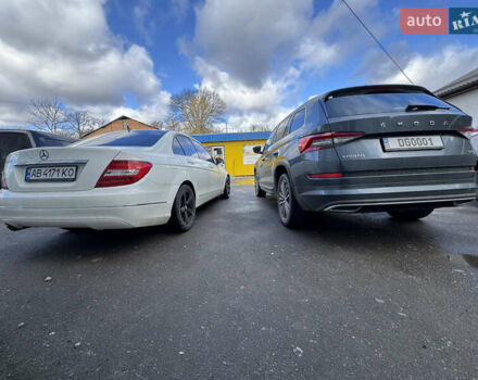 Белый Мерседес Ц-Класс, объемом двигателя 1.8 л и пробегом 265 тыс. км за 9999 $, фото 176 на Automoto.ua