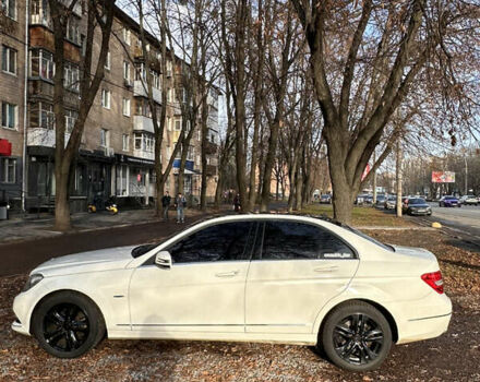 Білий Мерседес Ц-Клас, об'ємом двигуна 1.8 л та пробігом 175 тис. км за 13777 $, фото 5 на Automoto.ua