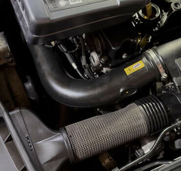 Белый Мерседес Ц-Класс, объемом двигателя 1.8 л и пробегом 265 тыс. км за 9999 $, фото 98 на Automoto.ua