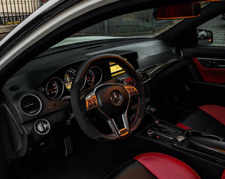 Белый Мерседес Ц-Класс, объемом двигателя 6.21 л и пробегом 115 тыс. км за 60000 $, фото 12 на Automoto.ua