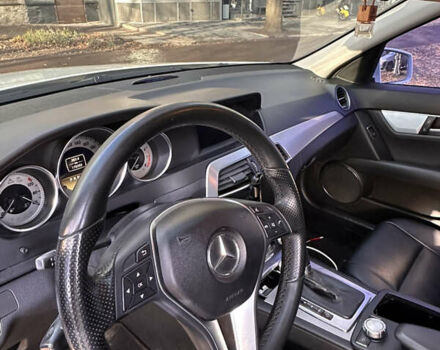 Білий Мерседес Ц-Клас, об'ємом двигуна 1.8 л та пробігом 175 тис. км за 13777 $, фото 7 на Automoto.ua