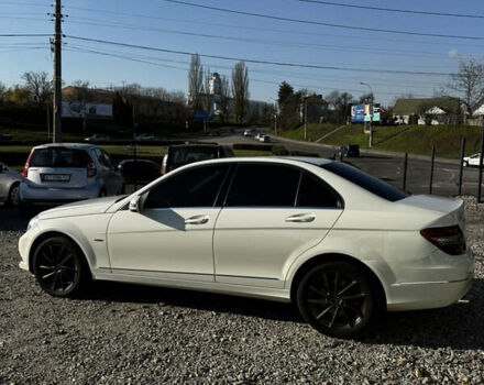 Білий Мерседес Ц-Клас, об'ємом двигуна 2.14 л та пробігом 228 тис. км за 13500 $, фото 4 на Automoto.ua