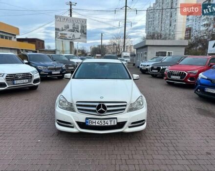 Белый Мерседес Ц-Класс, объемом двигателя 1.8 л и пробегом 190 тыс. км за 10500 $, фото 13 на Automoto.ua
