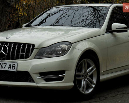 Белый Мерседес Ц-Класс, объемом двигателя 1.8 л и пробегом 117 тыс. км за 12500 $, фото 7 на Automoto.ua