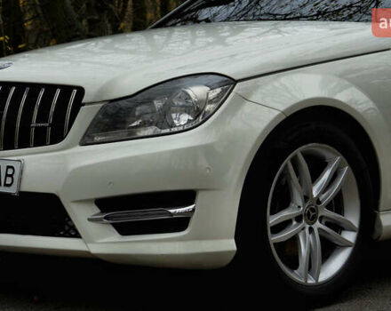 Белый Мерседес Ц-Класс, объемом двигателя 1.8 л и пробегом 117 тыс. км за 12500 $, фото 12 на Automoto.ua