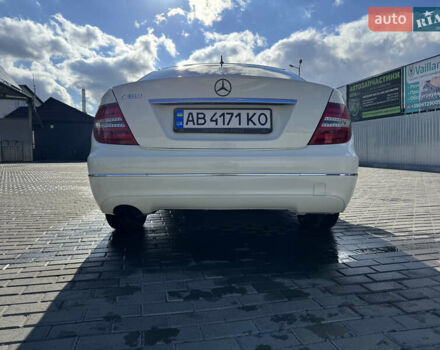 Белый Мерседес Ц-Класс, объемом двигателя 1.8 л и пробегом 265 тыс. км за 11555 $, фото 17 на Automoto.ua