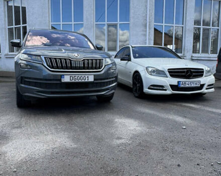 Белый Мерседес Ц-Класс, объемом двигателя 1.8 л и пробегом 265 тыс. км за 9999 $, фото 8 на Automoto.ua