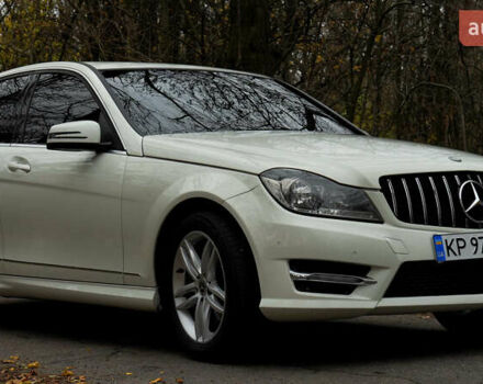 Белый Мерседес Ц-Класс, объемом двигателя 1.8 л и пробегом 117 тыс. км за 12500 $, фото 5 на Automoto.ua