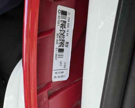 Белый Мерседес Ц-Класс, объемом двигателя 1.8 л и пробегом 265 тыс. км за 11555 $, фото 101 на Automoto.ua