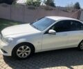 Белый Мерседес Ц-Класс, объемом двигателя 2.1 л и пробегом 320 тыс. км за 12100 $, фото 3 на Automoto.ua
