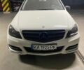 Белый Мерседес Ц-Класс, объемом двигателя 1.8 л и пробегом 152 тыс. км за 11000 $, фото 2 на Automoto.ua