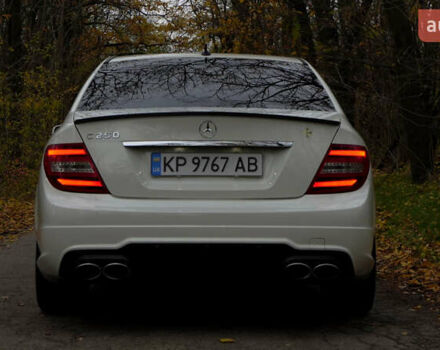Белый Мерседес Ц-Класс, объемом двигателя 1.8 л и пробегом 117 тыс. км за 12500 $, фото 21 на Automoto.ua