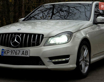 Белый Мерседес Ц-Класс, объемом двигателя 1.8 л и пробегом 117 тыс. км за 12500 $, фото 19 на Automoto.ua