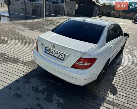 Белый Мерседес Ц-Класс, объемом двигателя 1.8 л и пробегом 265 тыс. км за 9999 $, фото 24 на Automoto.ua
