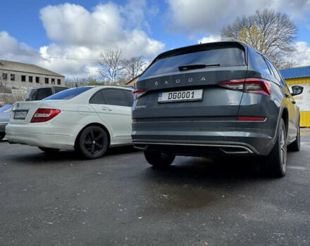 Белый Мерседес Ц-Класс, объемом двигателя 1.8 л и пробегом 265 тыс. км за 9999 $, фото 9 на Automoto.ua