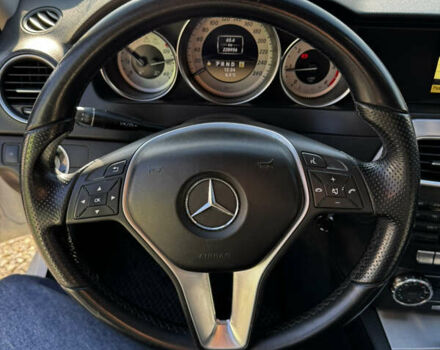 Білий Мерседес Ц-Клас, об'ємом двигуна 2.14 л та пробігом 228 тис. км за 13500 $, фото 16 на Automoto.ua