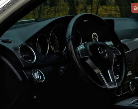 Белый Мерседес Ц-Класс, объемом двигателя 1.8 л и пробегом 117 тыс. км за 12500 $, фото 28 на Automoto.ua