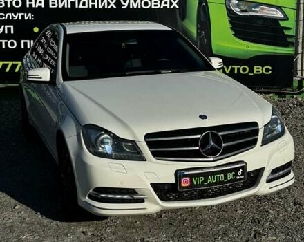 Белый Мерседес Ц-Класс, объемом двигателя 2.14 л и пробегом 228 тыс. км за 13500 $, фото 1 на Automoto.ua