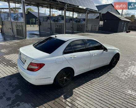 Белый Мерседес Ц-Класс, объемом двигателя 1.8 л и пробегом 265 тыс. км за 9999 $, фото 23 на Automoto.ua