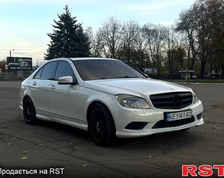 Білий Мерседес Ц-Клас, об'ємом двигуна 3 л та пробігом 236 тис. км за 10500 $, фото 9 на Automoto.ua