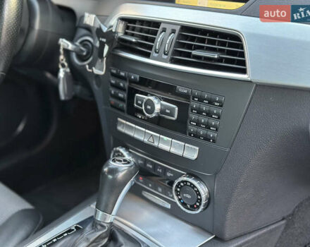 Білий Мерседес Ц-Клас, об'ємом двигуна 1.8 л та пробігом 230 тис. км за 9800 $, фото 14 на Automoto.ua