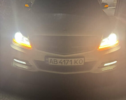 Белый Мерседес Ц-Класс, объемом двигателя 1.8 л и пробегом 265 тыс. км за 9999 $, фото 49 на Automoto.ua