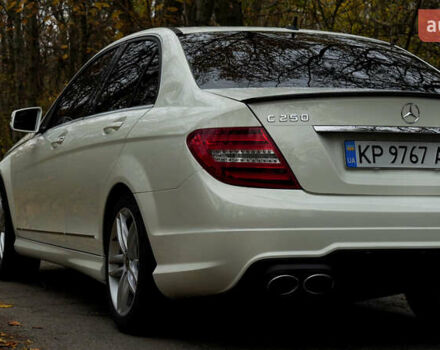 Белый Мерседес Ц-Класс, объемом двигателя 1.8 л и пробегом 117 тыс. км за 12500 $, фото 6 на Automoto.ua
