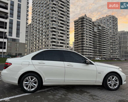 Білий Мерседес Ц-Клас, об'ємом двигуна 1.8 л та пробігом 190 тис. км за 10900 $, фото 2 на Automoto.ua