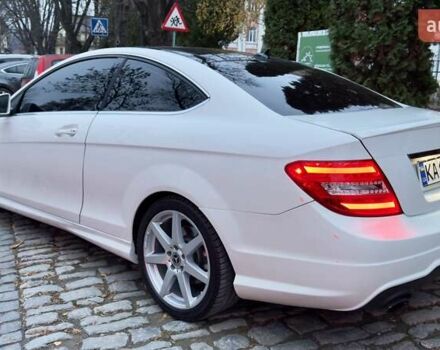 Белый Мерседес Ц-Класс, объемом двигателя 1.8 л и пробегом 189 тыс. км за 15400 $, фото 1 на Automoto.ua