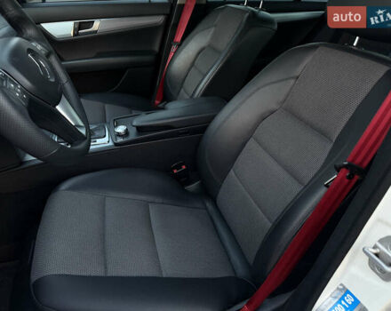 Білий Мерседес Ц-Клас, об'ємом двигуна 1.8 л та пробігом 190 тис. км за 10900 $, фото 7 на Automoto.ua